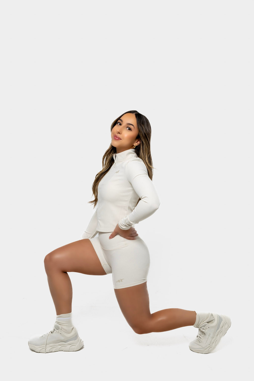 Ave Pearl: Shorts